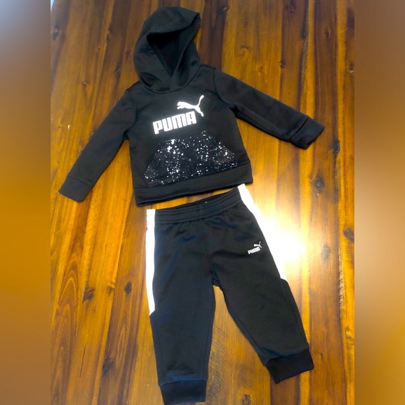 🚗3/$30 Puma Sweatsuit - Picture 1 of 4